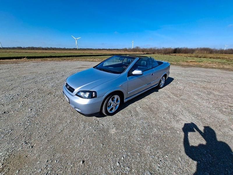 Gebraucht Opel Astra Cabriolet 101 PS (74 kW) 2001 Silber Cabrio