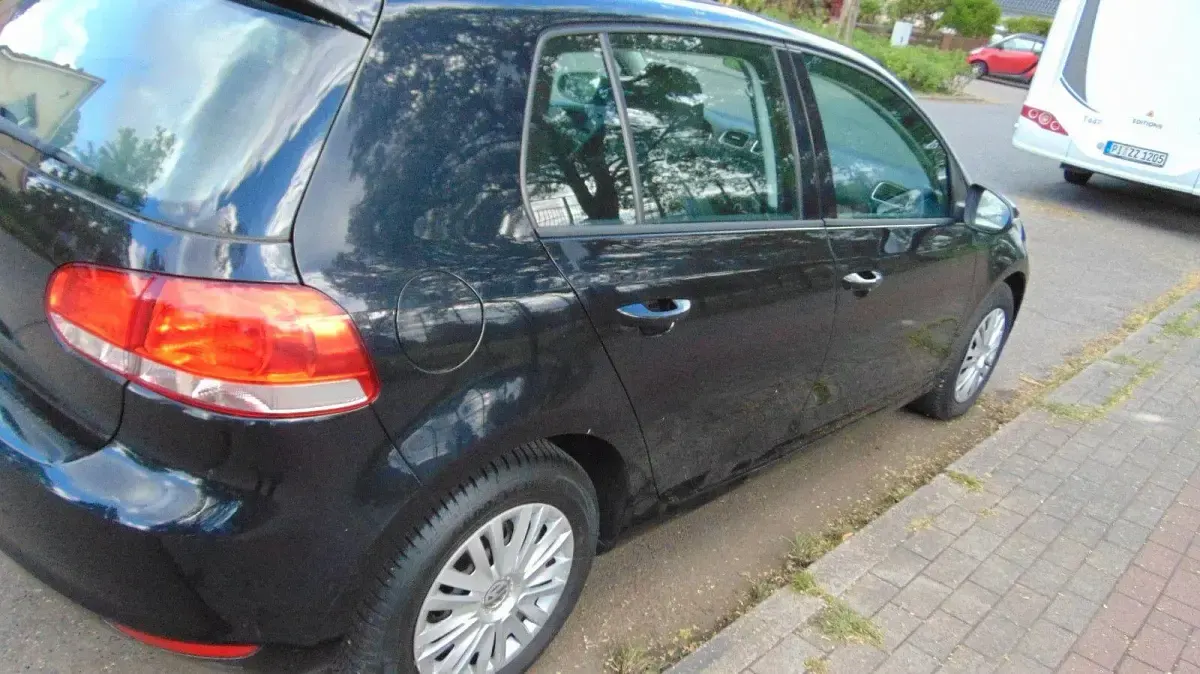 Gebraucht VW Golf VI Trendline 80 PS (58 kW) 2009 Schwarz Kleinwagen