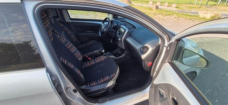 Gebraucht Citroën C1 Feel 69 PS (50 kW) 2015 Silber Kleinwagen