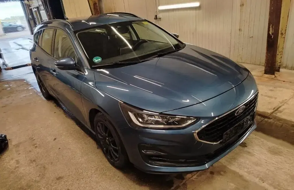 Gebraucht Ford Focus Cool & Connect 120 PS (88 kW) 2023 Blau Limousine