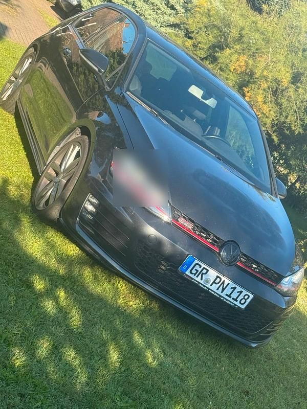 Grau Gebraucht 2015 VW Golf GTI Coupé | 16.500 € (Etwas zu teuer) - Bild 1/4