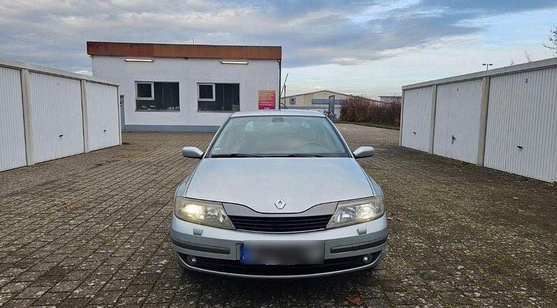 Gebraucht Renault Laguna II Initiale 120 PS (88 kW) 2001 Silber Limousine