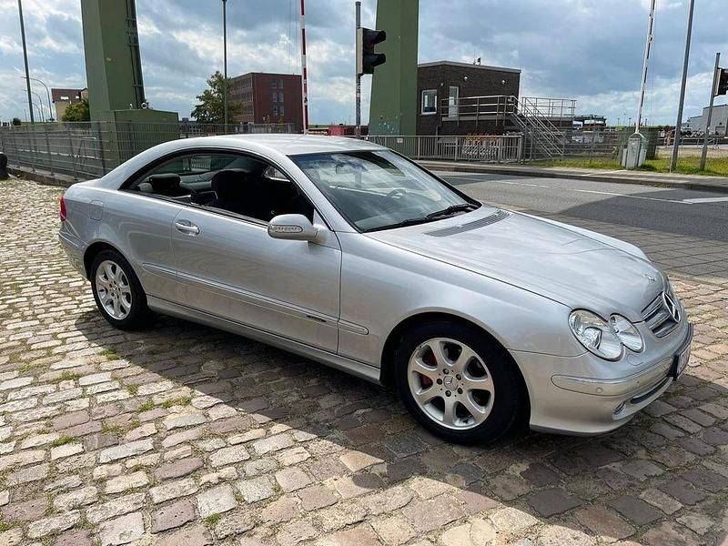 Gebraucht Mercedes CLK240 Elegance 170 PS (125 kW) 2003 Silber Coupé