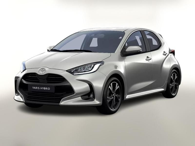 Shimmering silver metallic Neu 2025 Toyota Yaris Hybrid | 23.851 € (Guter Preis) - Bild 1/4