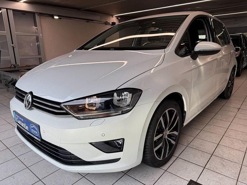 Weiß Gebraucht 2014 VW Golf Sportsvan Comfortline Van / Kleinbus | 11.990 € (Fairer Preis) - Bild 1/4