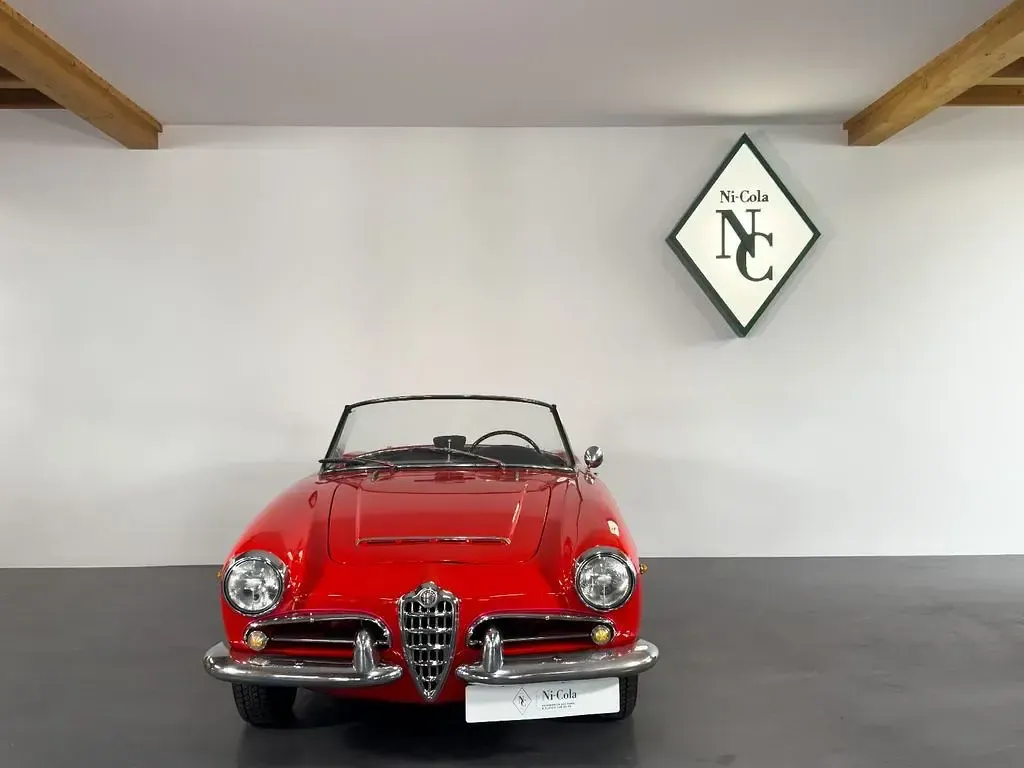 Gebraucht Alfa Romeo Giulia Spider 111 PS (81 kW) 1965 Rot Cabrio