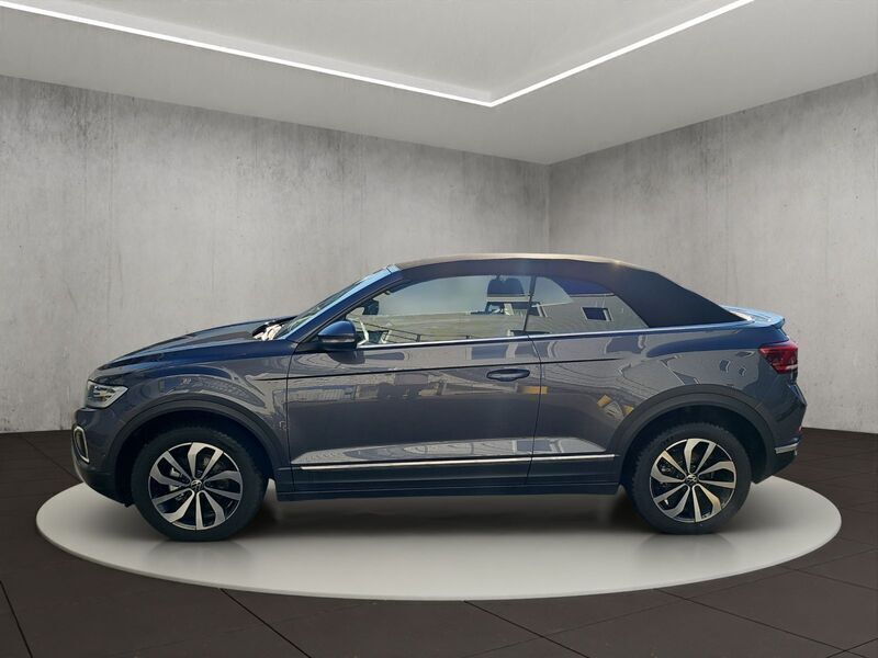 Gebraucht VW T-Roc Cabriolet Style 150 PS (110 kW) 2024 Rauchgrau metallic/schwarz Cabrio