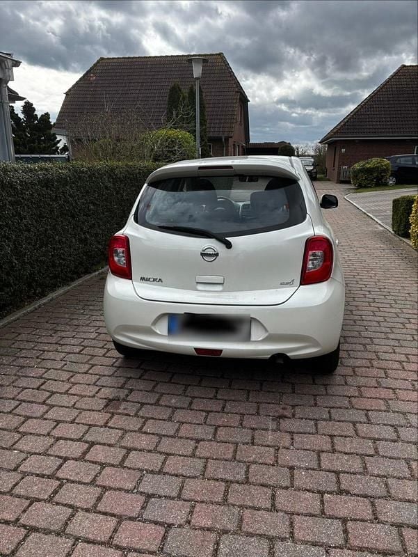 Gebraucht Nissan Micra Acenta 80 PS (58 kW) 2017 Weiß Kleinwagen