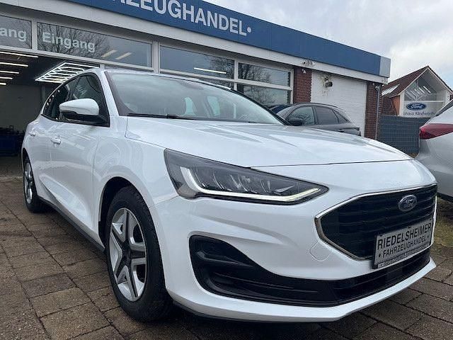 Gebraucht Ford Focus 120 PS (88 kW) 2022 Weiß Limousine