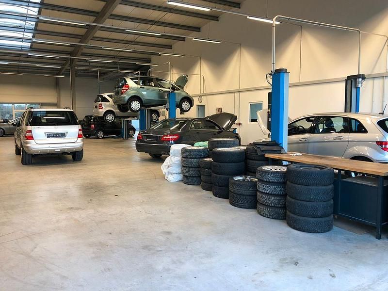 Gebraucht Mercedes C200 116 PS (85 kW) 2002 Blau Limousine