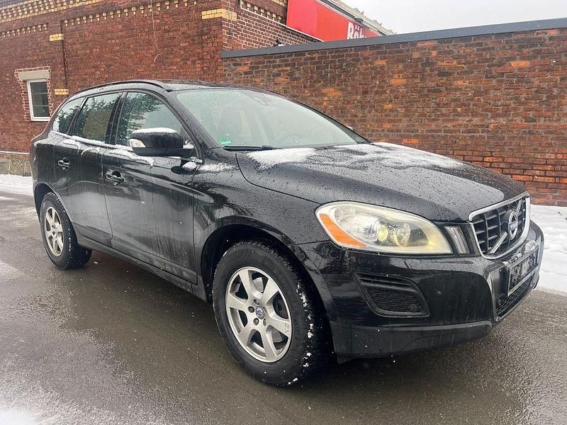 Gebraucht Volvo XC60 Momentum 163 PS (119 kW) 2010 Schwarz SUV