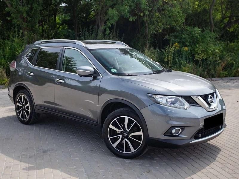 Grau Gebraucht 2017 Nissan X-Trail SUV | 13.500 € (Fairer Preis) - Bild 1/4