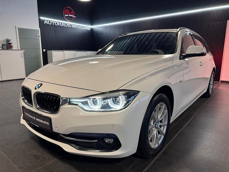 Weiß Gebraucht 2016 BMW 320 Sport Line Kombi | 17.590 € (Fairer Preis) - Bild 1/4
