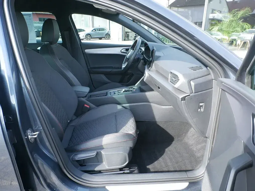Gebraucht Seat Leon FR 190 PS (139 kW) 2023 Grau Limousine