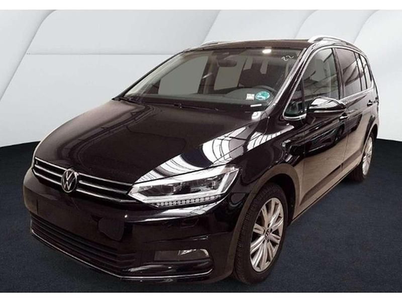 Schwarz Gebraucht 2024 VW Touran Highline Van / Kleinbus | 38.908 € (Teuer) - Bild 1/1