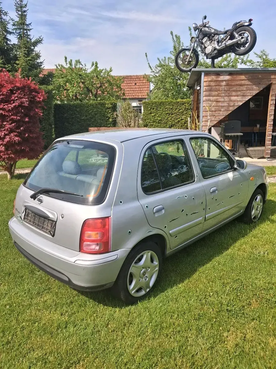 Gebraucht Nissan Micra 82 PS (60 kW) 2002 Silber Kleinwagen