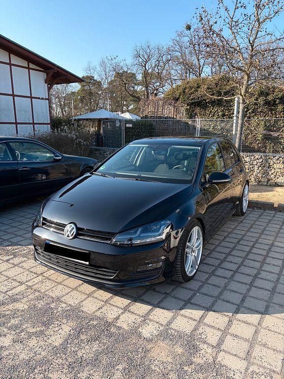 Gebraucht VW Golf VII 125 PS (91 kW) 2014 Schwarz Limousine