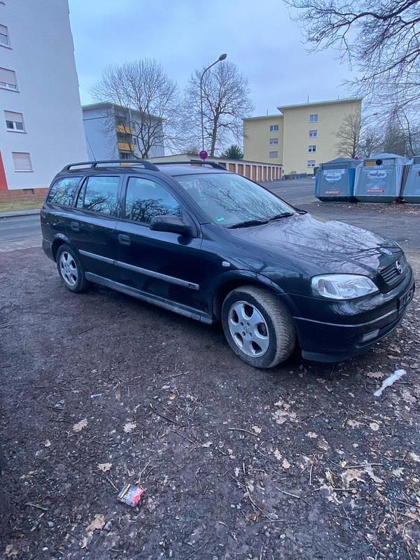 Gebraucht Opel Astra 100 PS (73 kW) 2000 Schwarz Kombi