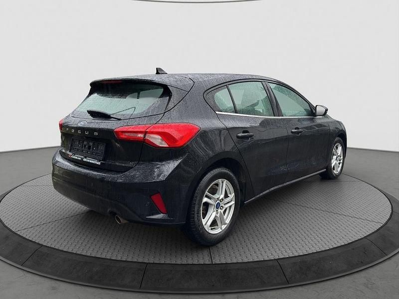 Gebraucht Ford Focus 101 PS (74 kW) 2021 Schwarz Limousine