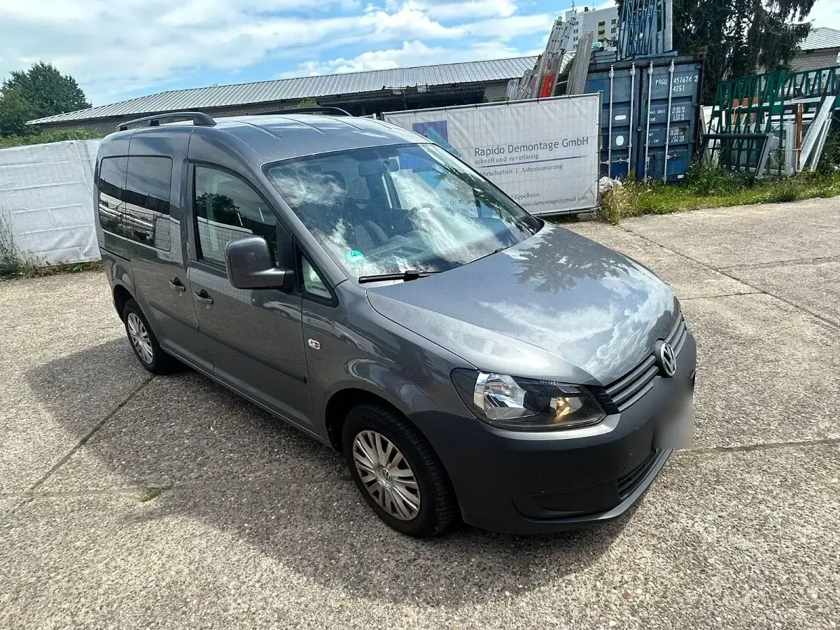 Gebraucht VW Caddy Cup 105 PS (77 kW) 2014 Schwarz Van / Kleinbus