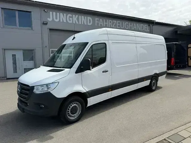 Używany Mercedes Sprinter 190 KM (139 kW) 2020 Biały Van