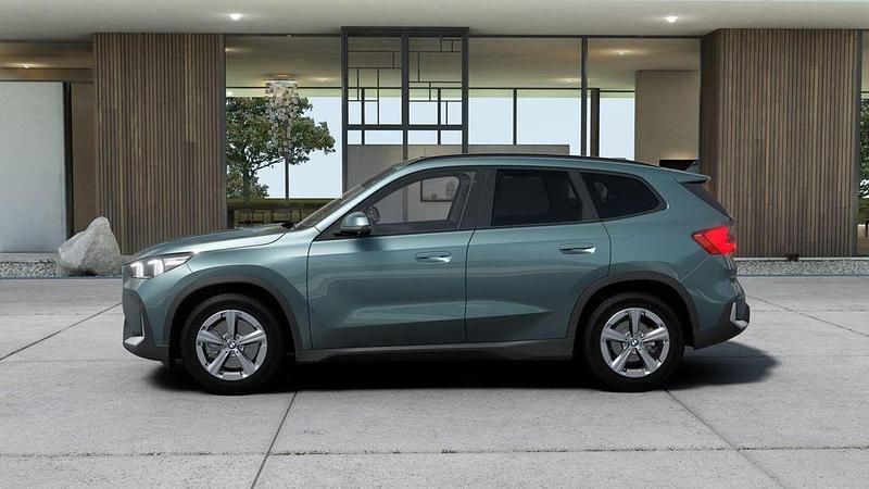 Neu BMW X1 156 PS (114 kW) 2025 Grün SUV