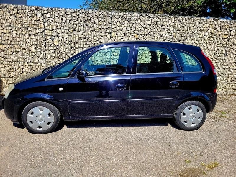 Schwarz Gebraucht 2005 Opel Meriva Cosmo Van / Kleinbus | 2.250 € (Fairer Preis) - Bild 1/4