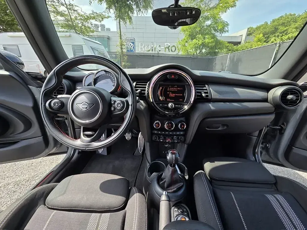 Gebraucht Mini Cooper 136 PS (100 kW) 2018 Grau Kleinwagen