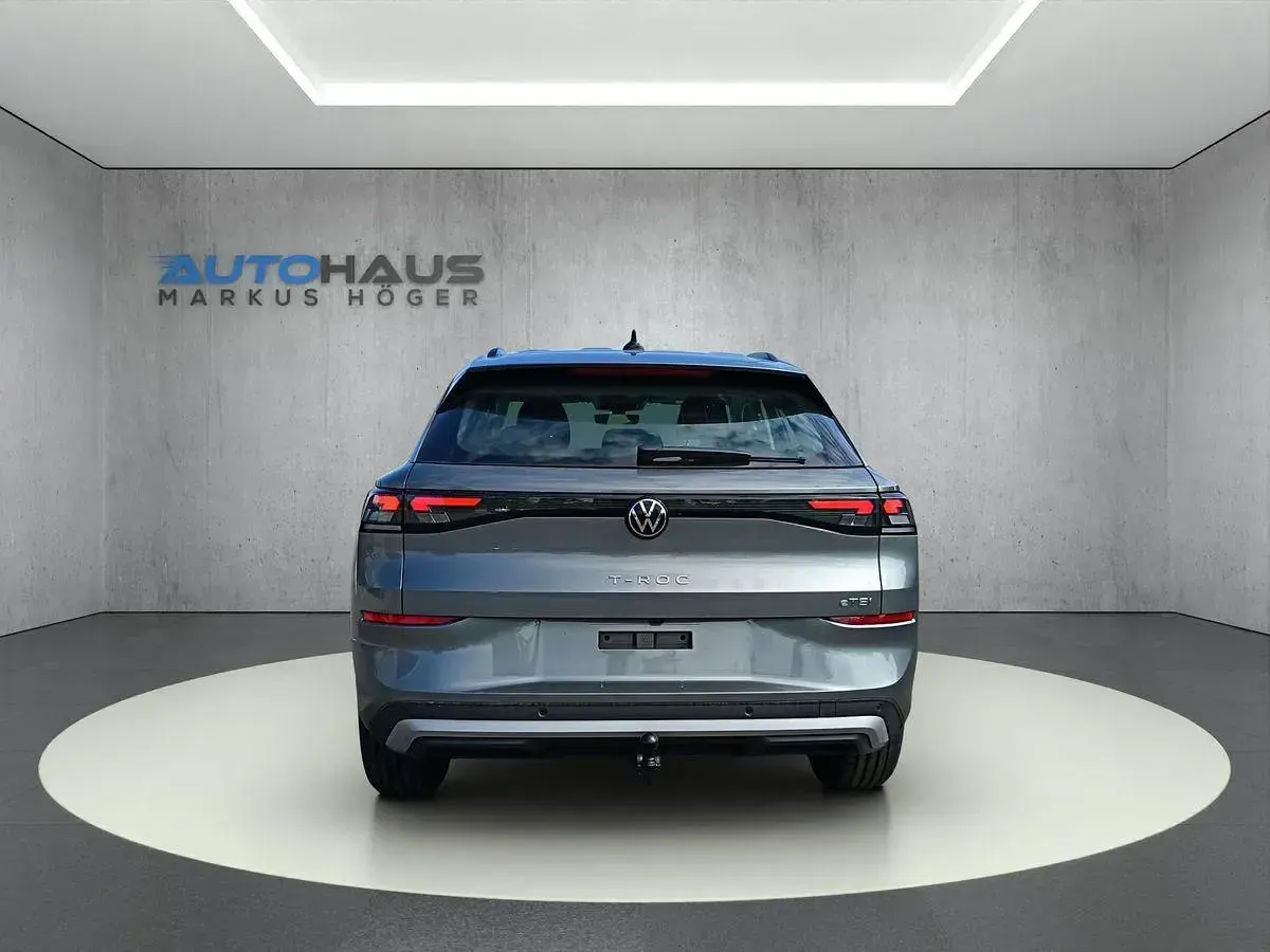 Neu VW T-Roc 150 PS (110 kW) 2026 Wolf grey metallic SUV