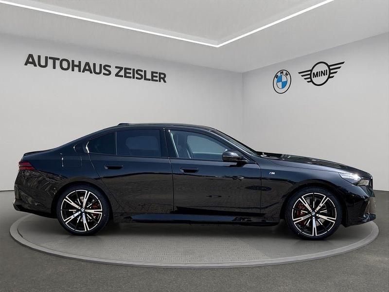 Neu BMW i5 Performance 289 kW (394 PS) 2025 Saphirschwarz Limousine