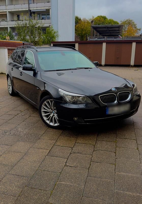 Schwarz Gebraucht 2008 BMW 523 Kombi | 4.200 € (Guter Preis) - Bild 1/4