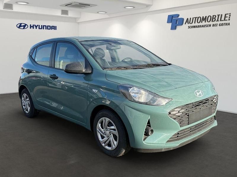 Gebraucht Hyundai i10 67 PS (49 kW) 2024 Grün Kleinwagen