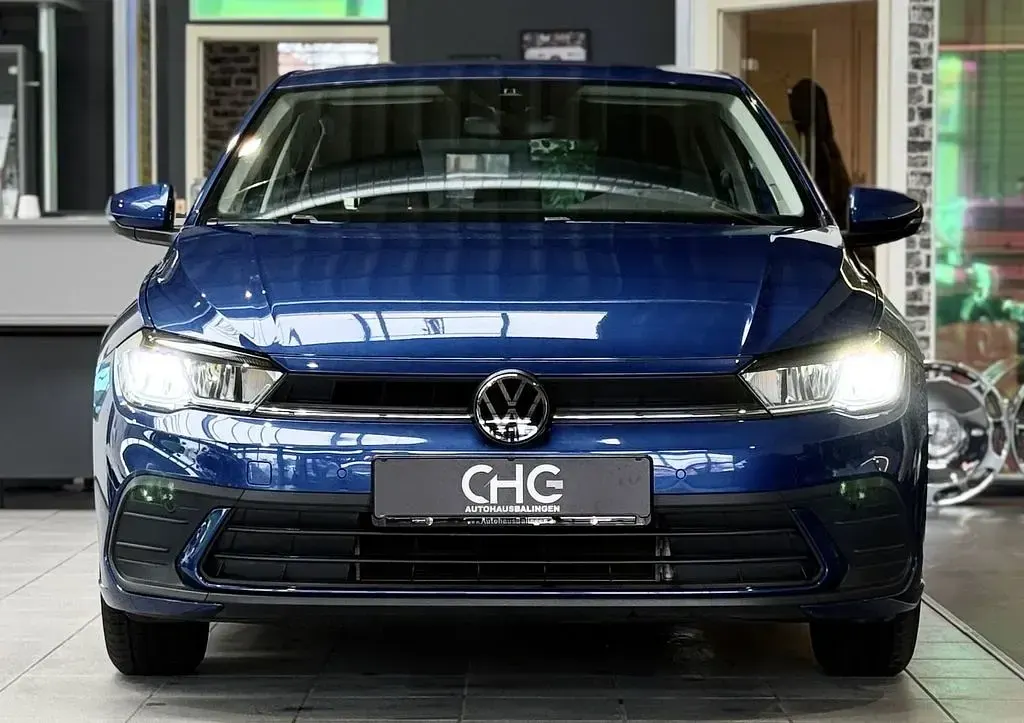 Gebraucht VW Polo Life 80 PS (58 kW) 2023 Blau Kleinwagen