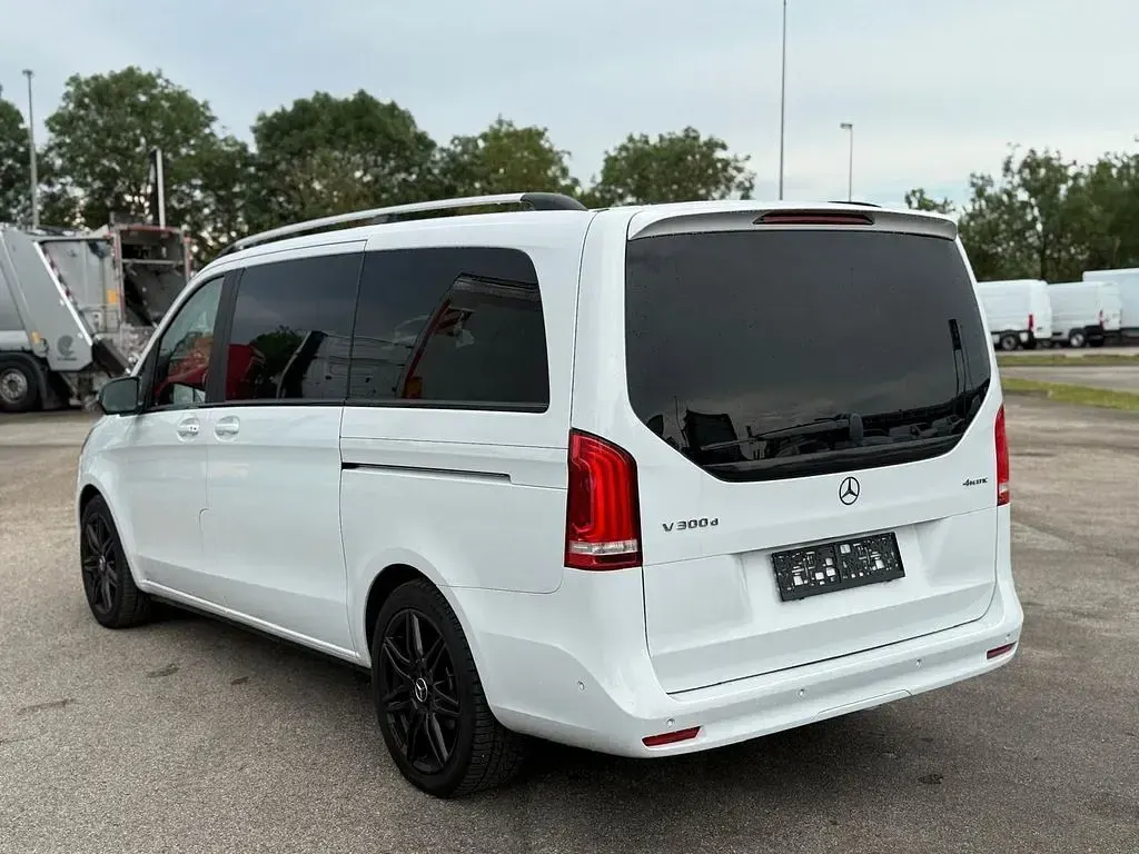 Gebraucht Mercedes V300 AMG 237 PS (174 kW) 2021 Weiß Van / Kleinbus