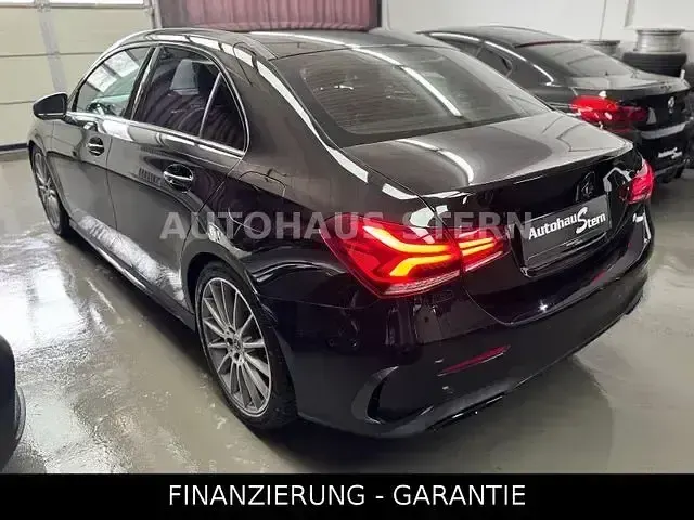 Gebraucht Mercedes A250 AMG 224 PS (164 kW) 2019 Kosmosschwarz (metallic) Limousine