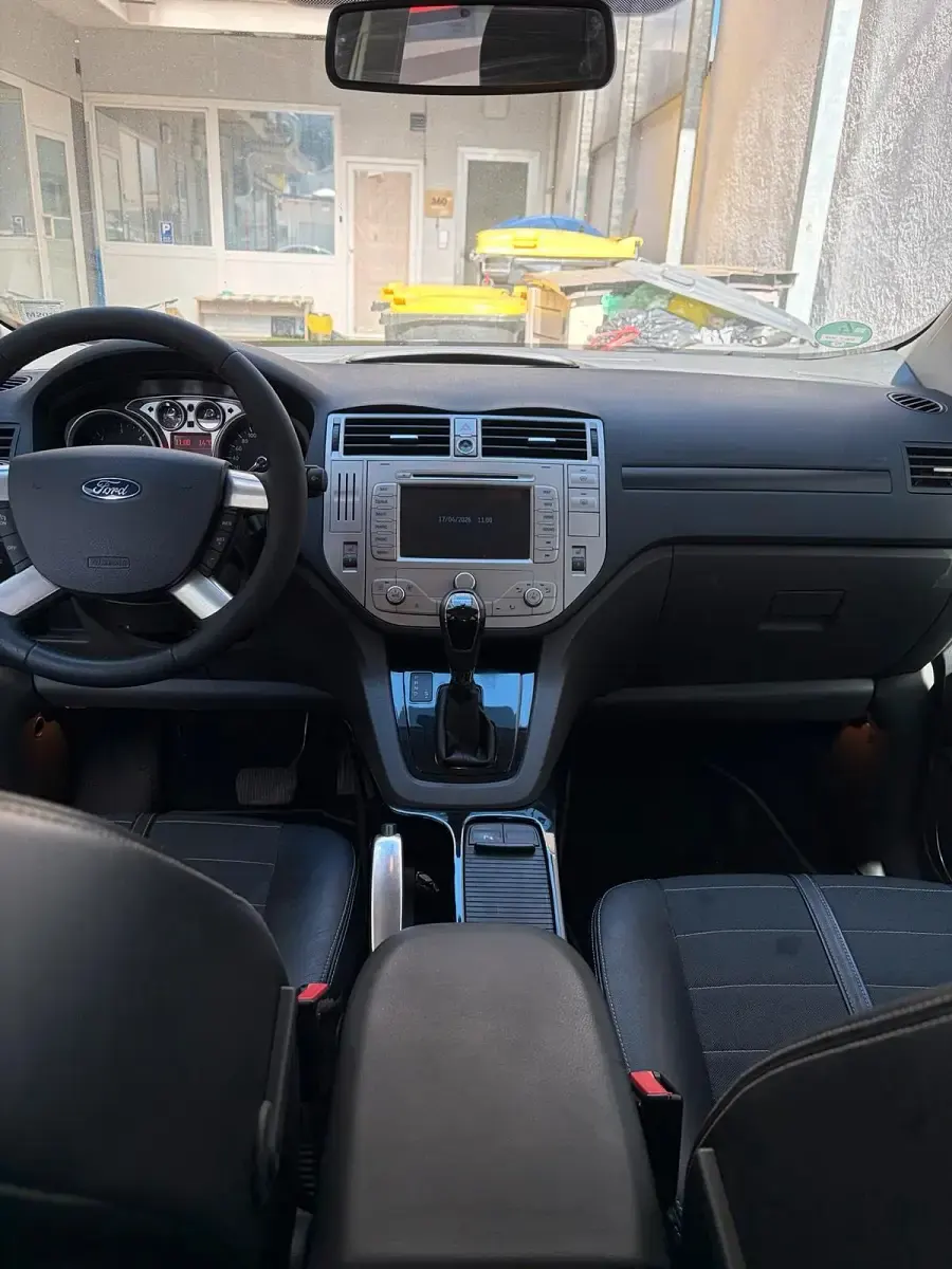 Używany Ford Kuga 160 KM (117 kW) 2011 Brązowy SUV