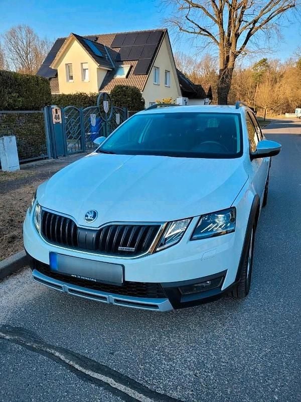 Gebraucht Skoda Octavia 184 PS (135 kW) 2017 Weiß Kombi