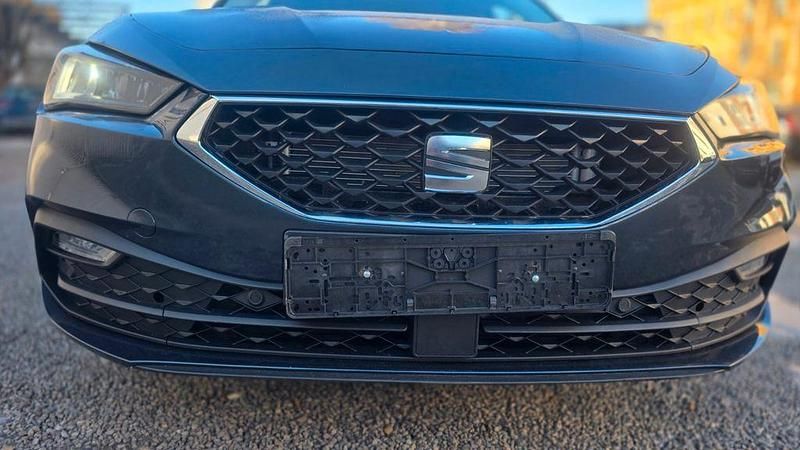 Gebraucht Seat Leon Style 150 PS (110 kW) 2022 Grau Limousine