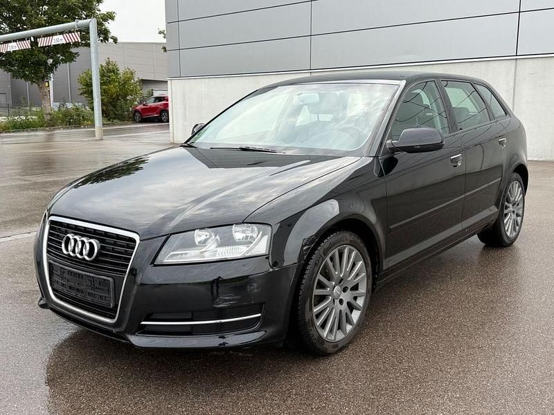 Schwarz Gebraucht 2011 Audi A3 Sportback Limousine | 4.500 € (Guter Preis) - Bild 1/4