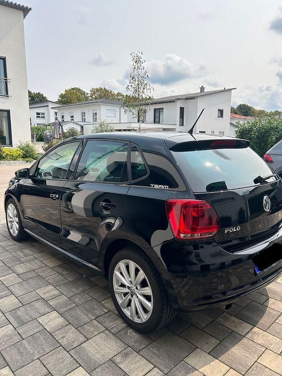 Schwarz Gebraucht 2010 VW Polo Limousine | 6.700 € (Etwas zu teuer) - Bild 1/4