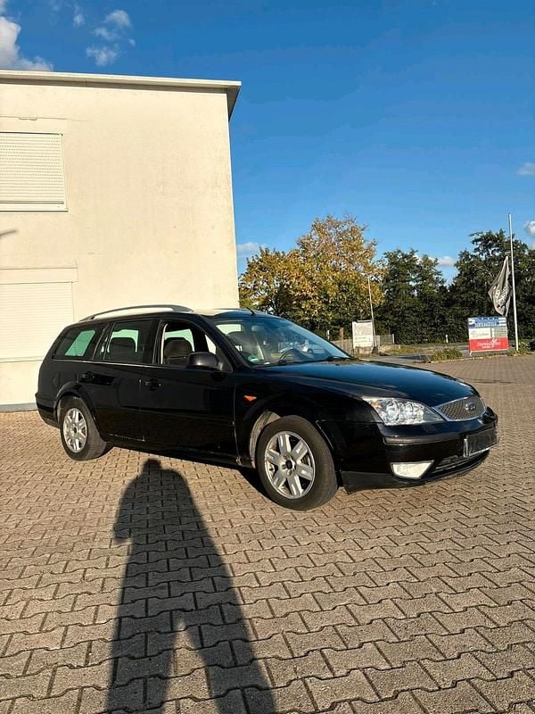 Schwarz Gebraucht 2004 Ford Mondeo Ghia Kombi | 1.100 € (Guter Preis) - Bild 1/4
