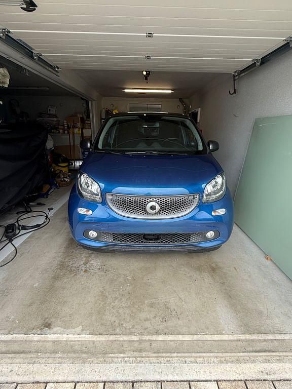 Gebraucht Smart ForFour Electric Drive 60 kW (82 PS) 2019 Blau Kleinwagen