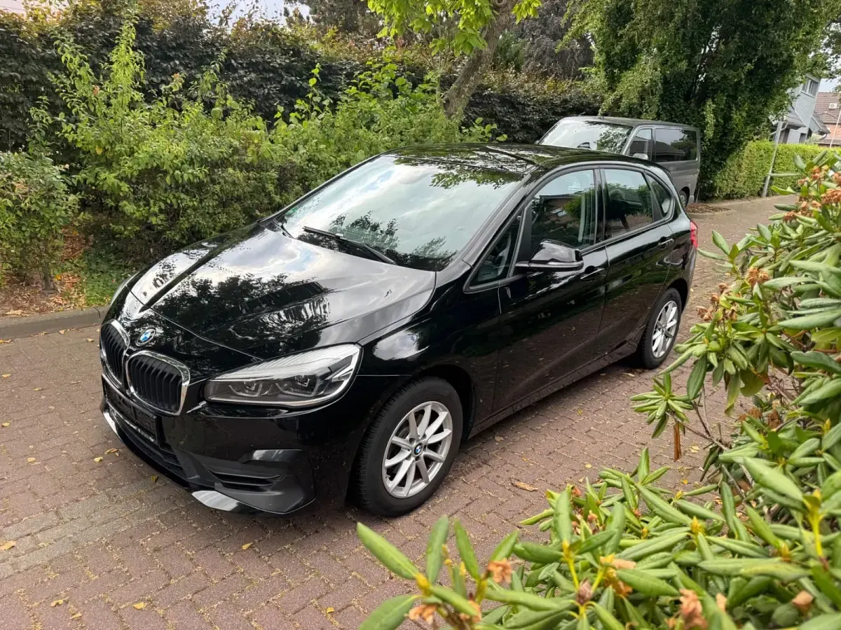 Gebraucht BMW 216 Active Tourer Advantage 109 PS (80 kW) 2020 Schwarz Van / Kleinbus