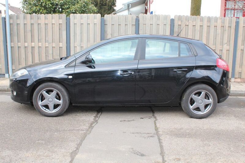 Gebraucht Fiat Bravo Active 90 PS (66 kW) 2009 Schwarz Kleinwagen