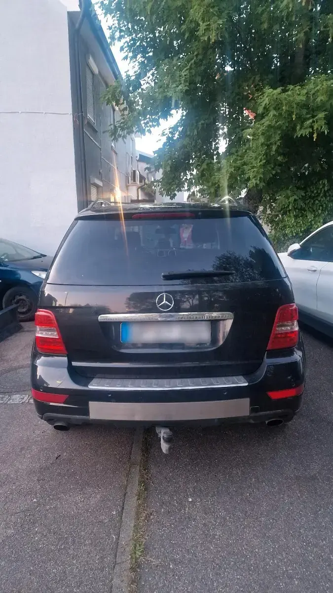 Gebraucht Mercedes ML350 231 PS (169 kW) 2011 Schwarz SUV