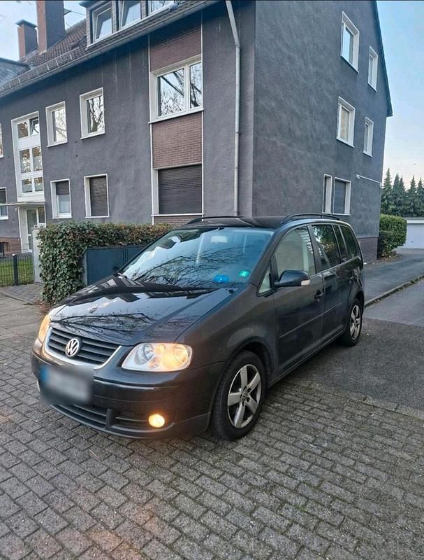Schwarz Gebraucht 2006 VW Touran Van / Kleinbus | 1.900 € (Fairer Preis) - Bild 1/4