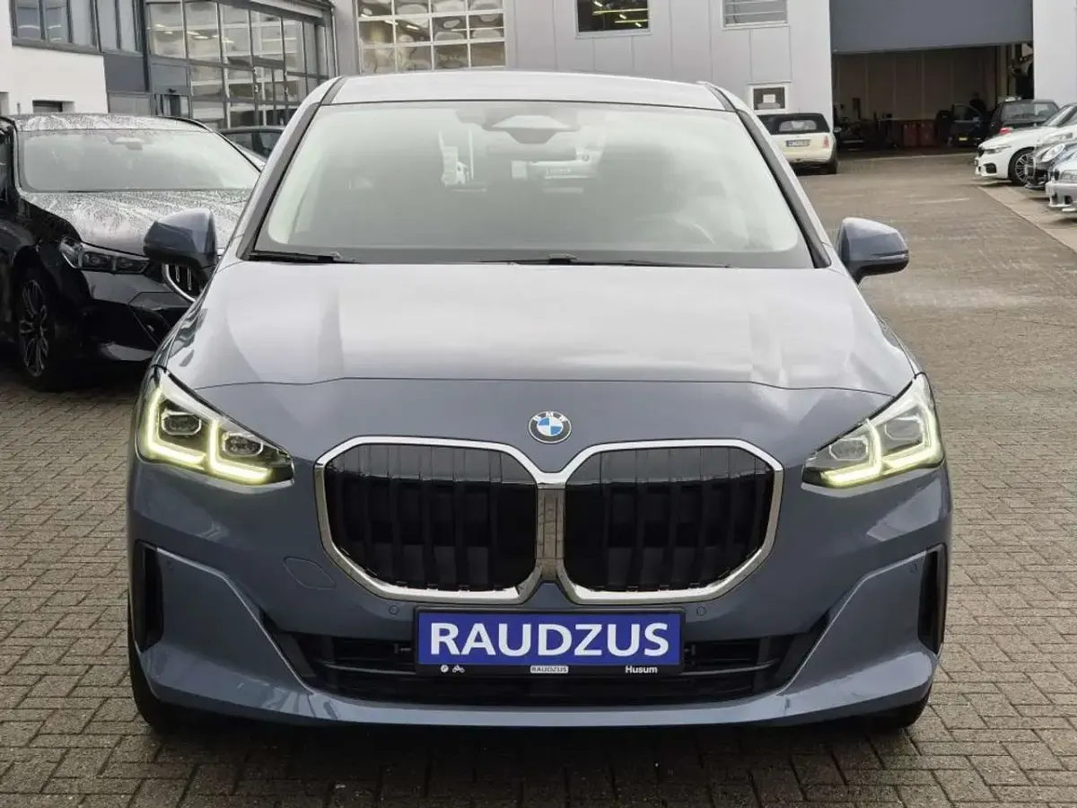 Gebraucht BMW 216 Active Tourer 122 PS (89 kW) 2024 Storm bay metallic Van / Kleinbus
