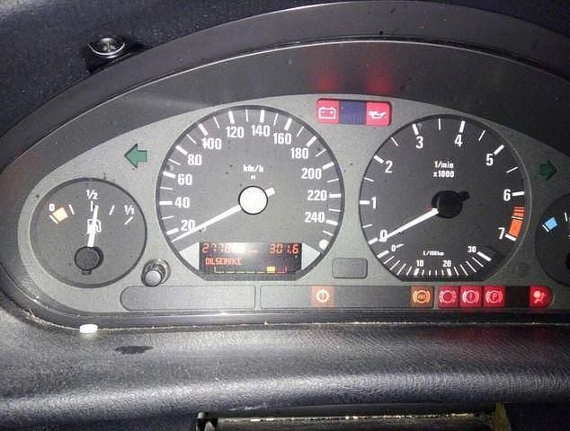 Gebraucht BMW 318 140 PS (102 kW) 1998 Beige Coupé