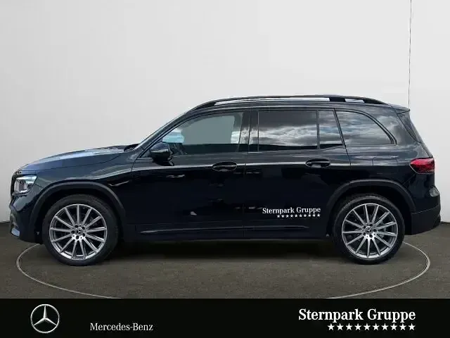 Gebraucht Mercedes GLB200 Business 163 PS (119 kW) 2023 Kosmosschwarz SUV