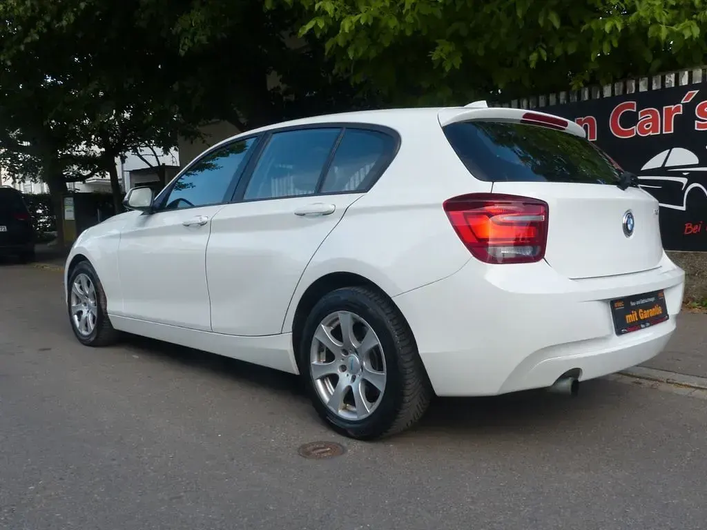 Gebraucht BMW 116 136 PS (100 kW) 2011 Weiß Kleinwagen